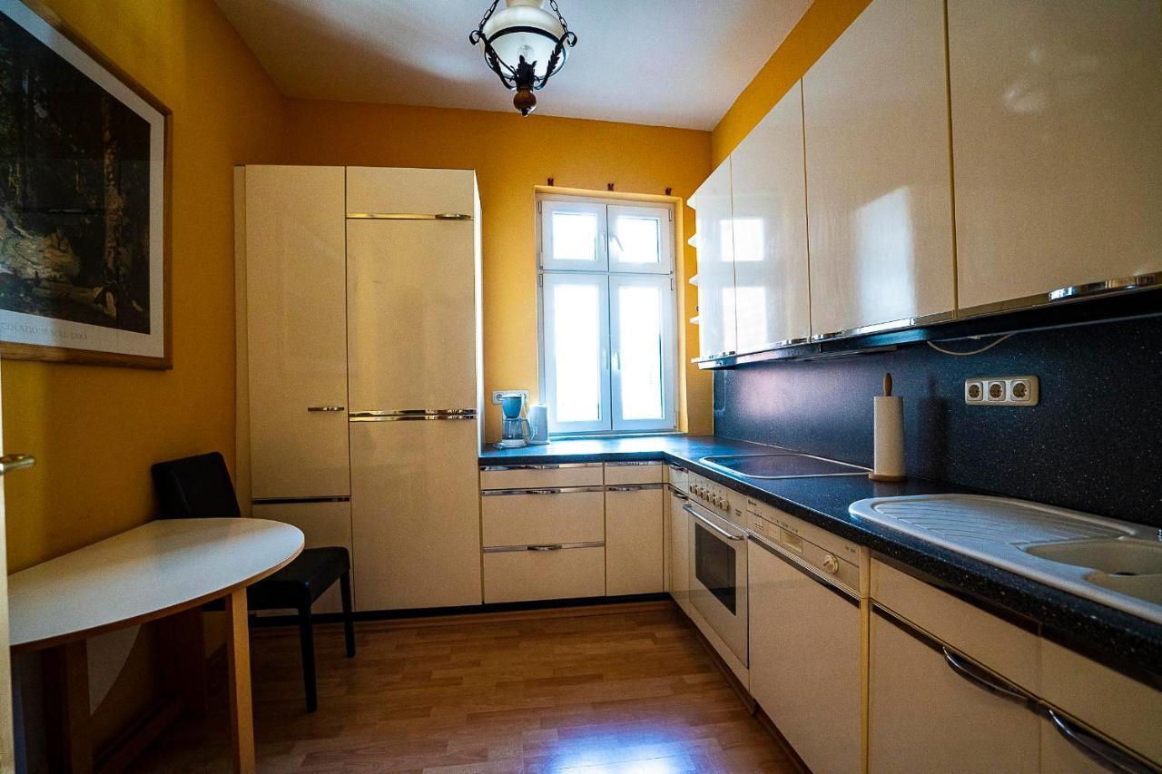 Pension Am Dom Schwerin  Exteriör bild