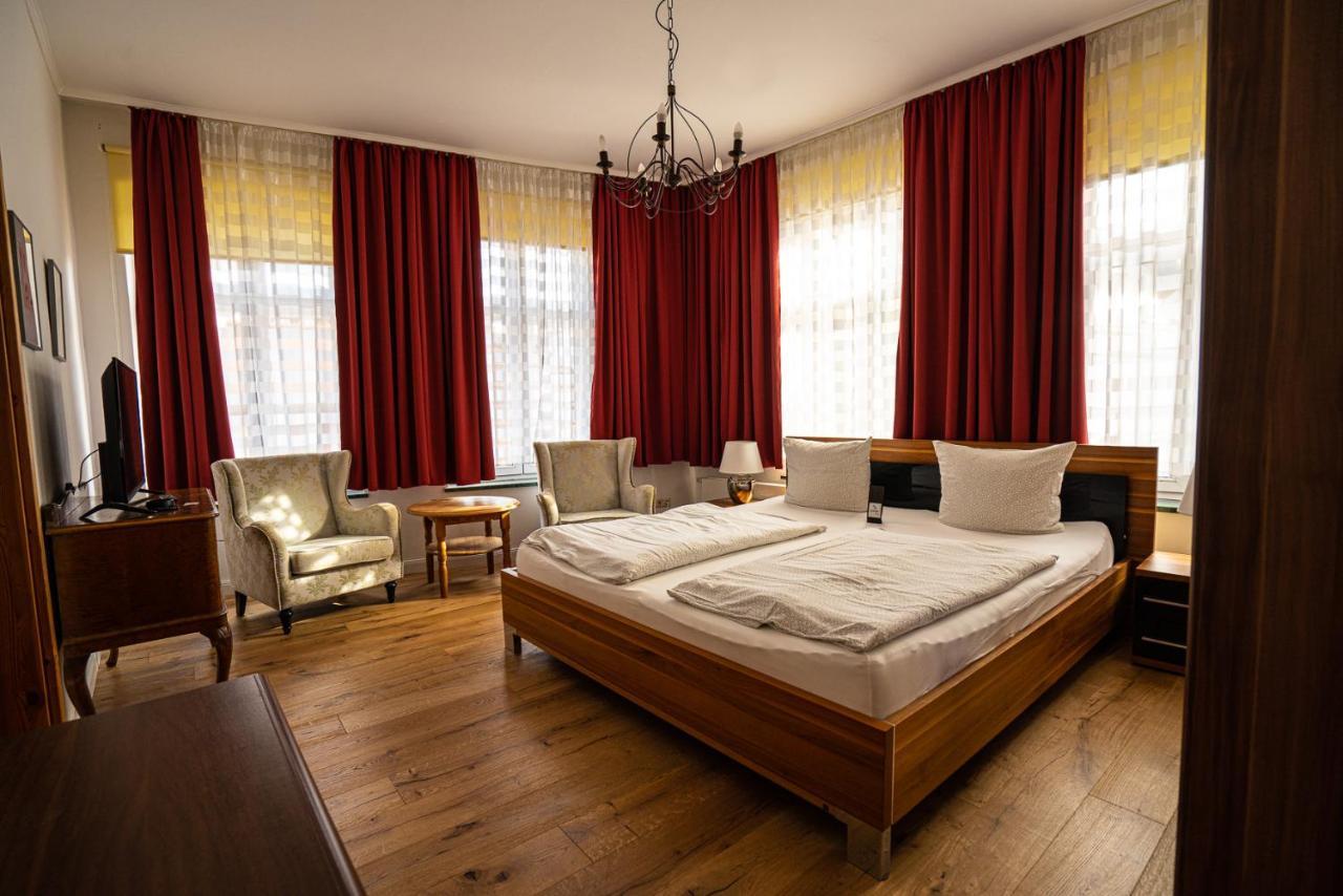 Pension Am Dom Schwerin  Exteriör bild